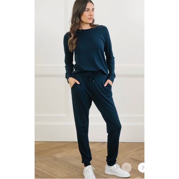 New Cozy Earth Womens Luxury Bamboo Jogger & Sweatshirt Medium Navy Blue - Picture 1 of 6